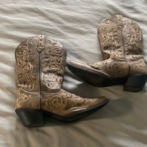 Laredo Vanessa Cowgirl boots. 11M. (Fits like a wide calf)